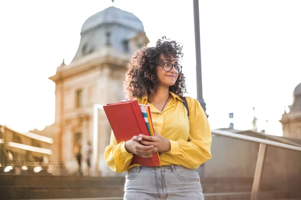 How To Qualify For Scholarship In The UK